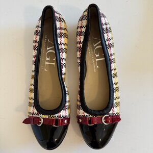 AGL Monika Ivory Woven Leather black patent cap and red patent buckle Size 39.5